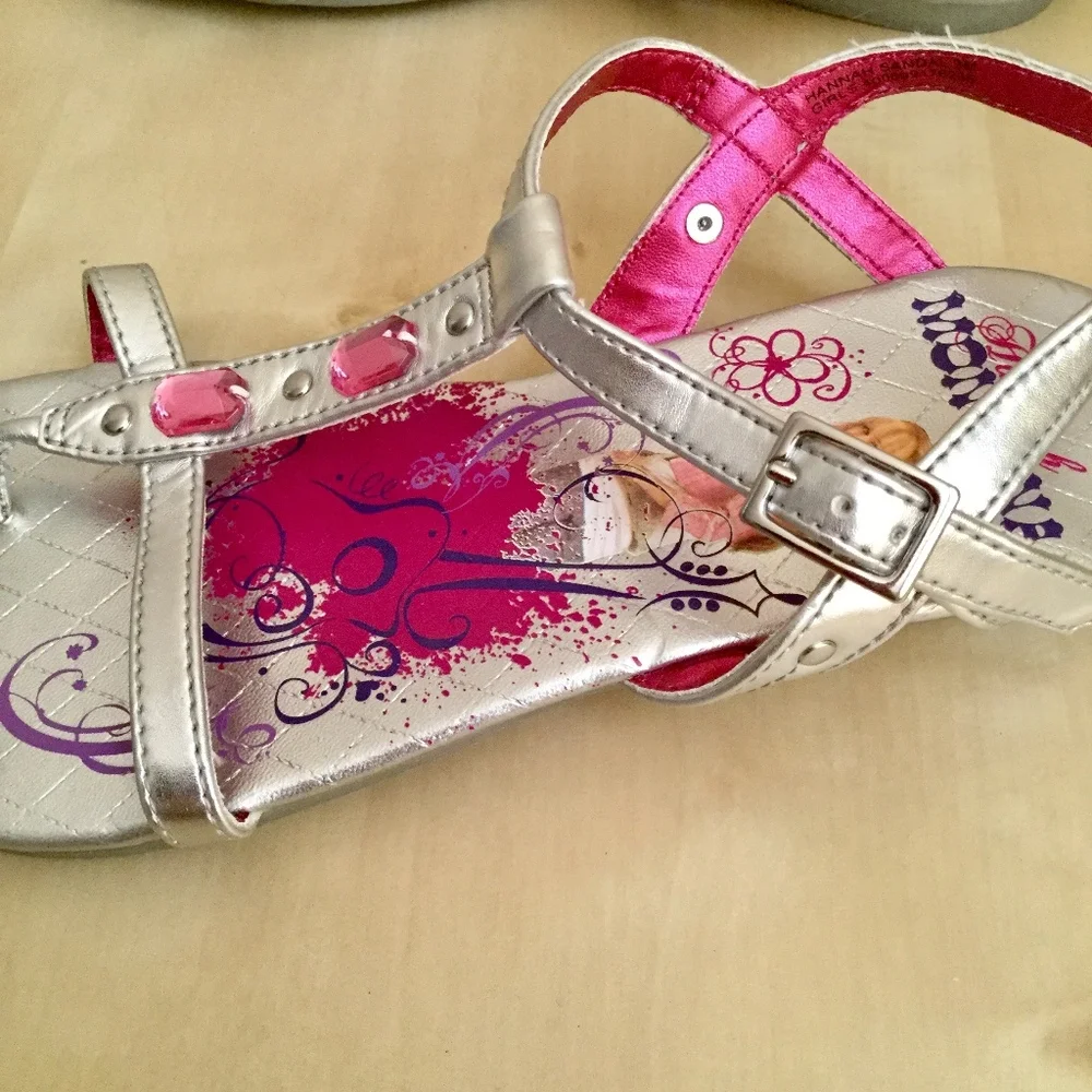 Vintage girl's sandals